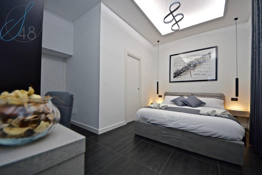 Suite Quarantotto Naples Luaran gambar